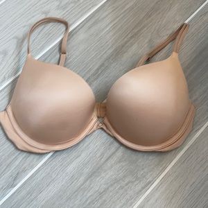Victoria Secret Very Sexy Push Up bra in nude